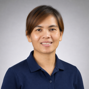 4COVR female engineer wearing a polo shirt