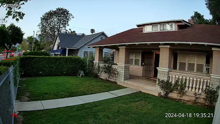 image_compare_day_vision_yard_mobile